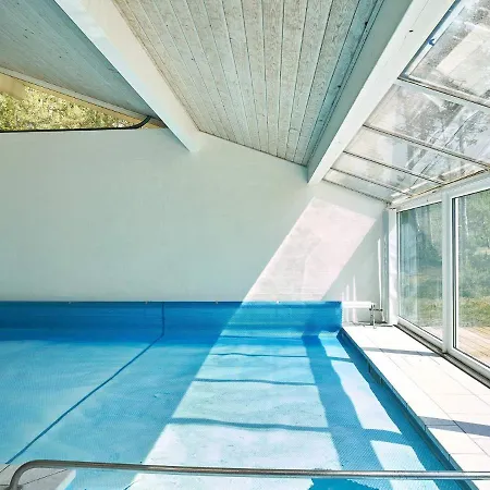 Holiday Nexo Xliv Vester Somarken