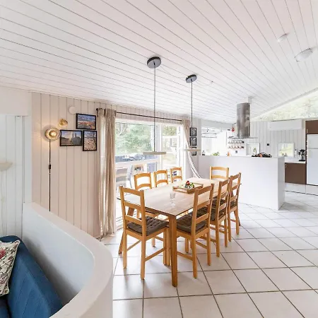 Holiday Nexo Xliv Vester Somarken
